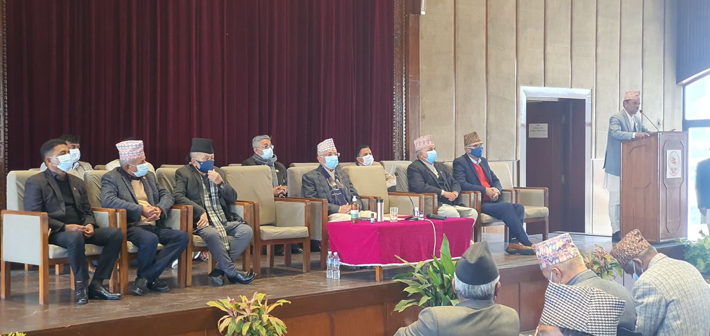 प्रतिशोधको राजनीति गर्न नहुने भन्दै एमालेका पाँच सांसदले गरेनन् खाली कागजमा हस्ताक्षर